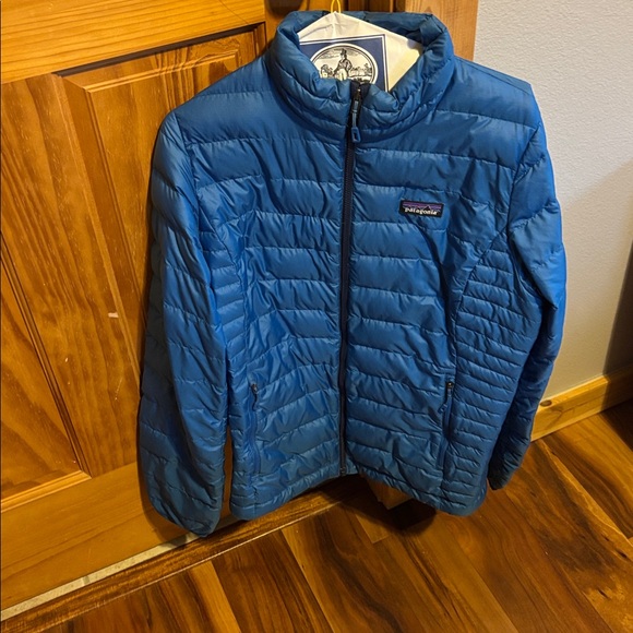 Patagonia Women's Vibrant Blue Down Sweater - Picture 10 of 16